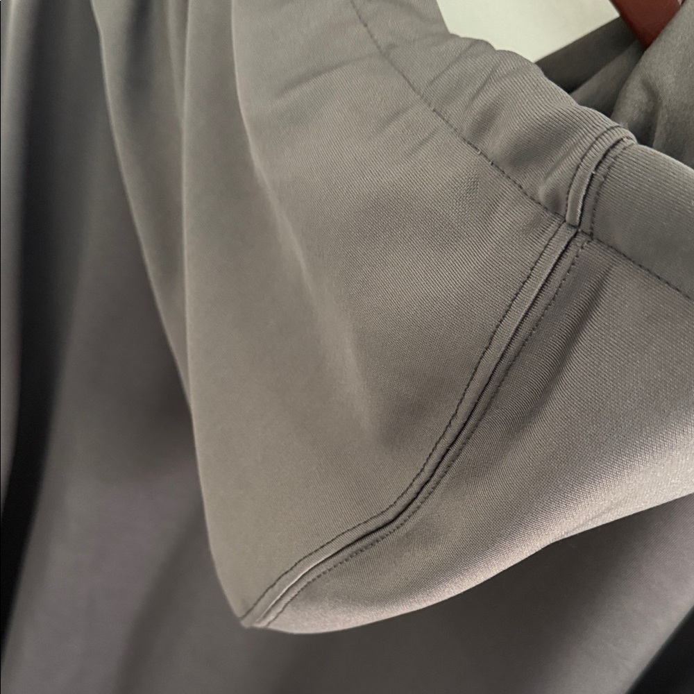 Champion Men’s Charcoal Full-Zip Hoodie • 2XLT • 100% Polyester • Like New - Picture 5 of 10